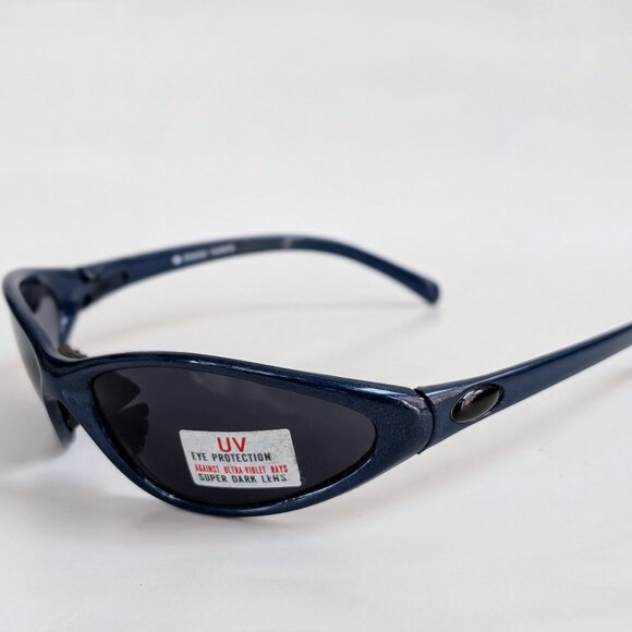 NWT Vintage 90's PC Oval Sporty Sunglasses (Navy Blue) - Picture 3 of 5